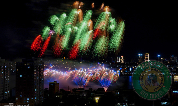 A fireworks performance of China’s Liuyang Lingduan New-art Display Co on the fourth night of Da Nang International Fireworks Festival on June 29, 2024. Photo by VnExpress/Nguyen Dong